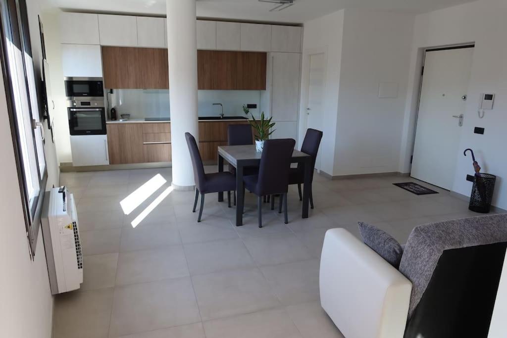 Apartament La Casa Di Loris Sarzana Zewnętrze zdjęcie